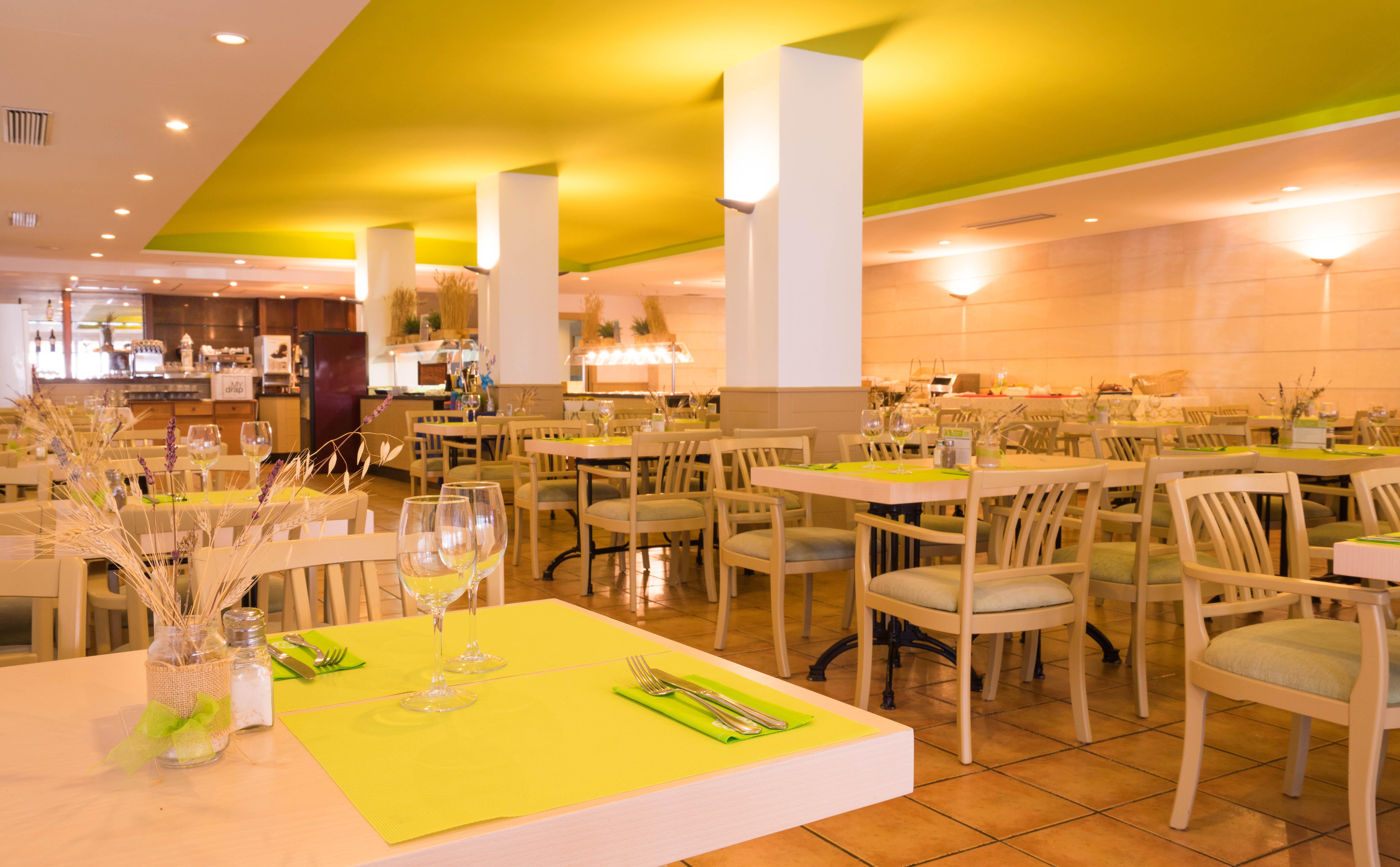 Houm Plaza Son Rigo Aparthotel