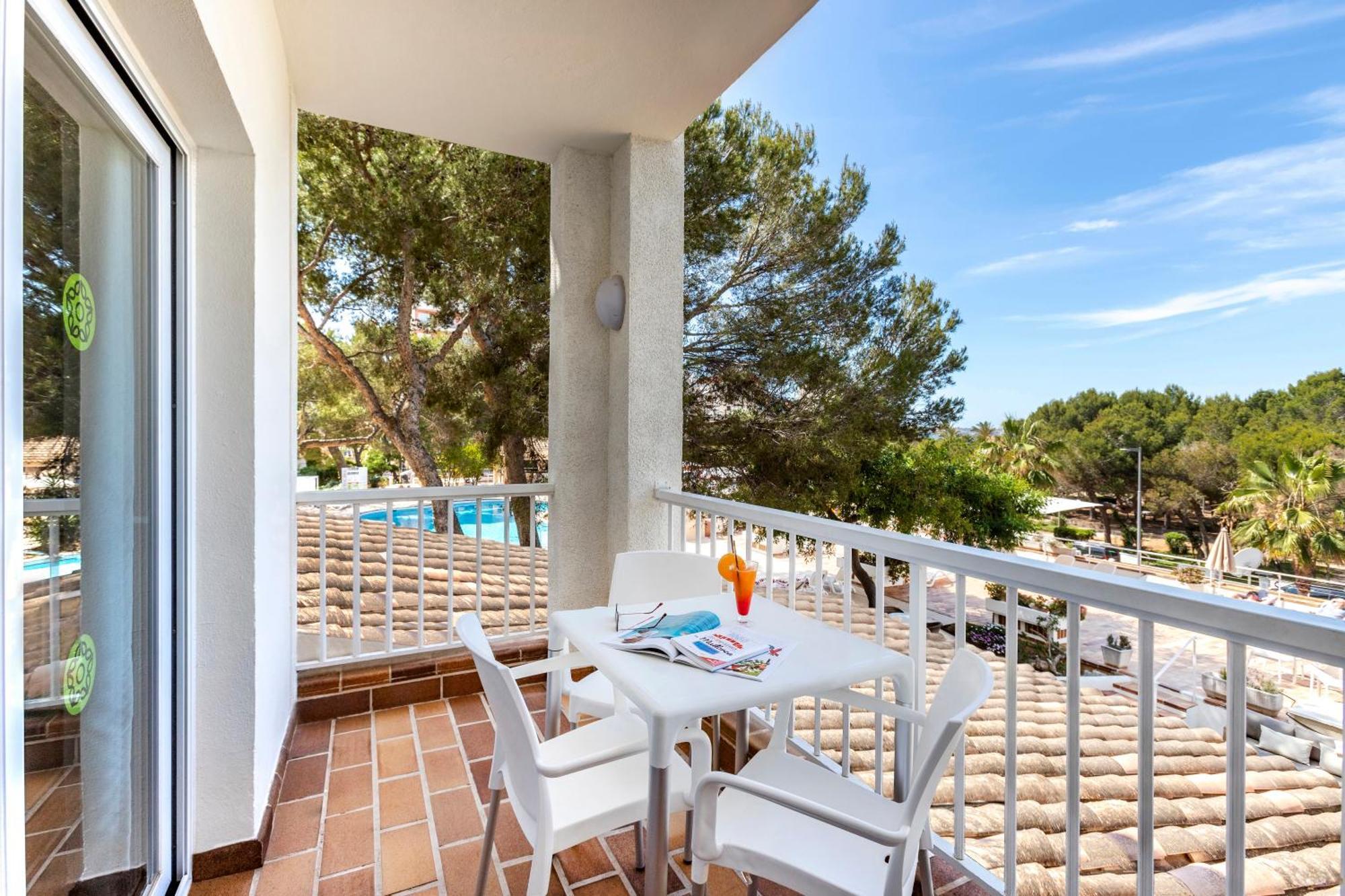 Houm Plaza Son Rigo Aparthotel 4*